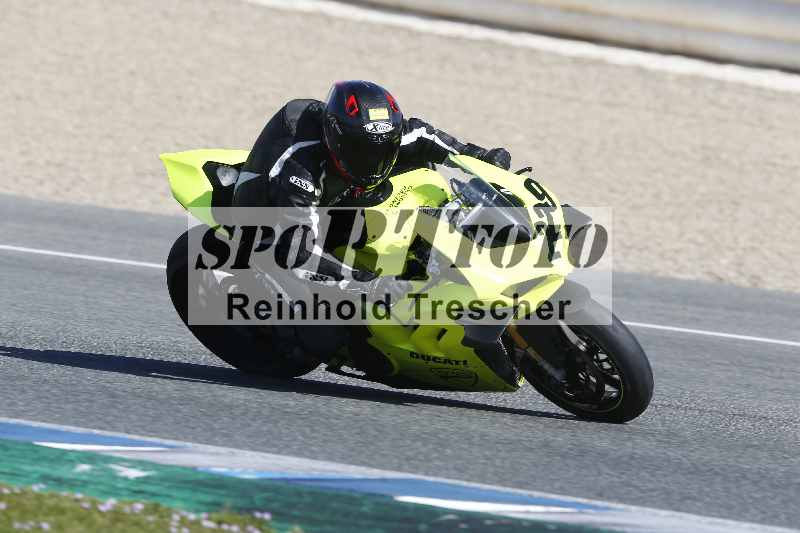 /Archiv-2024/02 29.01.-02.02.2024 Moto Center Thun Jerez/Gruppe gruen-green/229